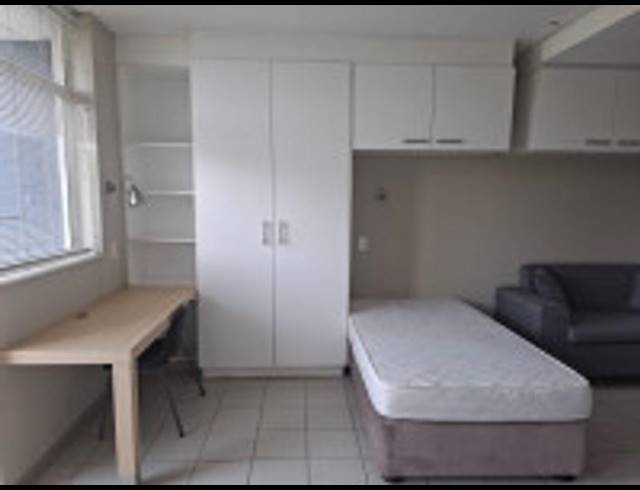 1 BEDROOM APARTMENT FOR SALE IN HILLCREST